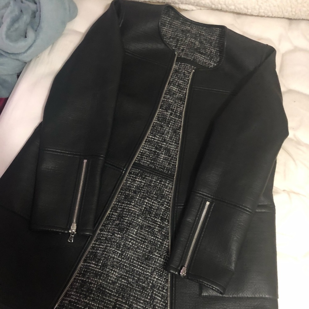 Leather jacket - Picture 3 of 5